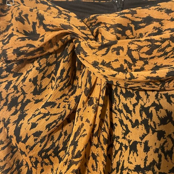 Zara Patterned Wrap Knot Mini Skirt - Small - Picture 2 of 16